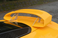 リアスポイラーによってもたらされるダウンフォースは90kgとされる。