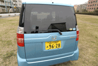 写真をクリックするとシートが倒れるさまが見られます。