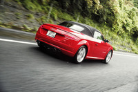 アウディTTロードスター 2.0 TFSIクワトロ（4WD/6AT）／TTSクーペ（4WD/6AT）【試乗記】の画像