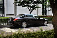 「S600ロング」と比べて全長は210mm、ホイールベースは200mm長い。それに伴いルーフの形状も変更されており、Cピラーにクオーターウィンドウを持つ“6ライト”とされた。