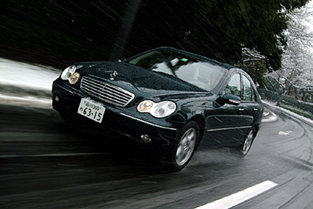 【スペック】【スペック】全長×全幅×全高＝4535×1730×1430mm／ホイールベース＝2715mm／車重＝1610kg／駆動方式＝4WD／2.6リッターV6SOHC（170ps／5500rpm、24.5kgm／4500rpm）／車両本体価格＝565.0万円（テスト車＝605.0万円）