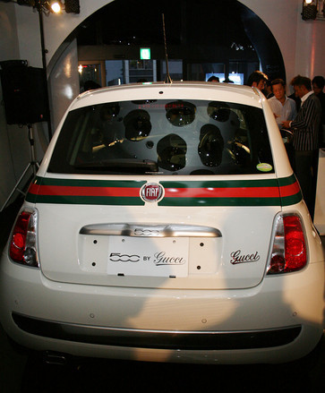 フィアット500 by Gucci」は260万円 【ニュース】 - webCG