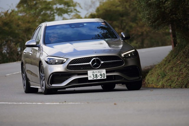 2017年式メルセデスベンツＣ200AMGアバンギャルドセダンに使用。 メルセデス・ベンツC200アバンギャルド（FR/9AT）【試乗記】 高いもの