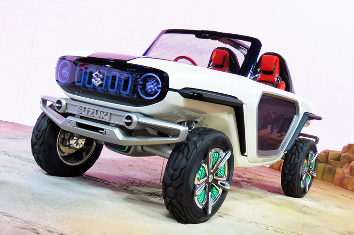 2017年の東京モーターショーに出展されたコンセプトカー「e-サバイバー」には、「ジムニー」のファンにはおなじみのサイのロゴがあしらわれていた。スズキはきっと、ドラえもんの時代になってもジムニーをつくり続けていると思う。