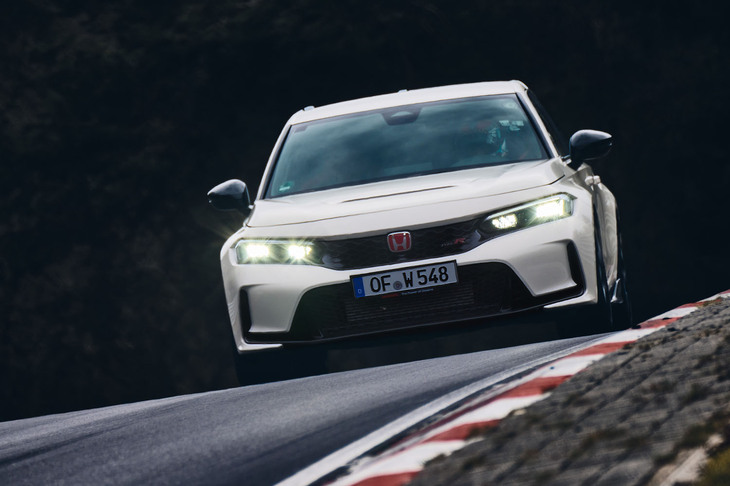 ドイツ・ニュルブルクリンクの北コースでFF車最速タイムを記録した「ホンダ・シビック タイプR」。