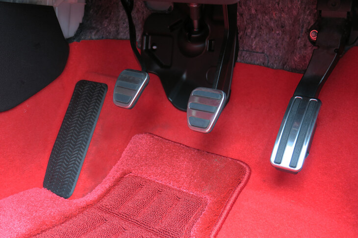 ホンダ・シビック タイプR（アクセル／ブレーキ／クラッチペダル）