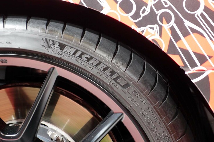 ホンダ・シビック タイプR プロトタイプ（フロントタイヤ）