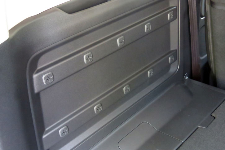 ホンダ・フリード＋ Gホンダセンシング（ナット付きサイドライニング）