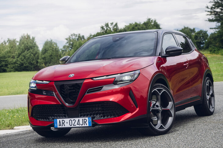 ここからは3回に分けて、「e-CMP」プラットフォームを用いたステランティスの次世代商品群を取り上げたい。まずは「アルファ・ロメオ・ジュニア」から。