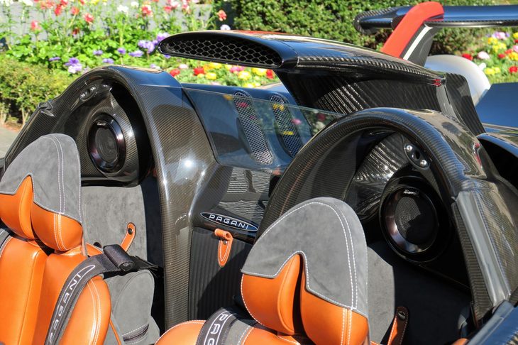 パガーニ・ウアイラ ロードスターBC（エアインテーク）
