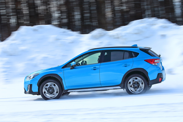 試乗コースは福島・裏磐梯から東京・台場までのおよそ300km。雪やウエットのワインディングロードから、ドライ路面の市街地、そして高速道路と、幅広いシチュエーションでタイヤを試すことができた。