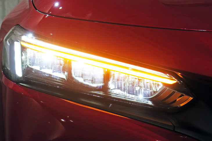 ホンダ・シビックLX（ヘッドランプ）