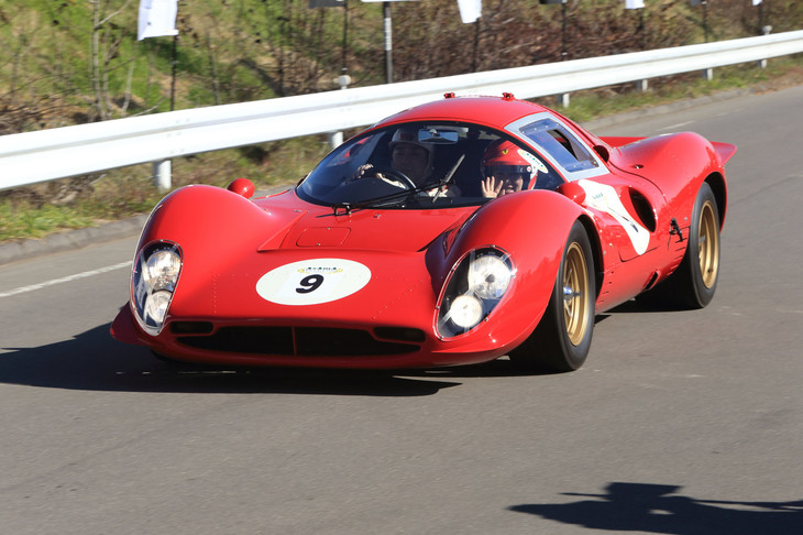 「フェラーリ330 P4」のレプリカである「ノーブルP4」（1988年）。