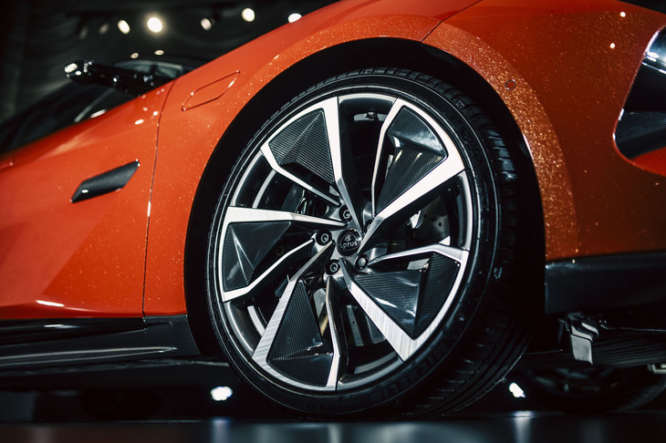 ロータス・エメヤ（写真：ロータスカーズ）