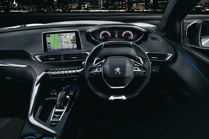 新型「3008」のインテリア。写真は限定モデル「GTライン デビューエディション」のもの。