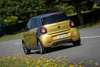 スマートBRABUSフォーフォー エクスクルーシブ