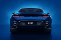 「アストンマーティンDB12」の高性能バージョン「DB12 S」がデビューの画像