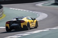 アンダーボディーも含めたすべての空力を新規設計したとされており、最大ダウンフォース量は「ウラカンEVO」比で＋118％、「アルジェリータパッケージ」装着車の場合は＋158％にも達する。