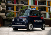 「トポリーノ」のカラビニエリ仕様は目下筆者の写真アーカイブにないため、生成AIでイメージを作成。