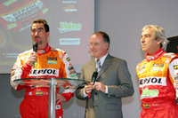 リュック・アルファン（写真左）とコドライバーのジル・ピカール。