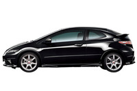 写真は、新色「クリスタルブラックパール」のもの。