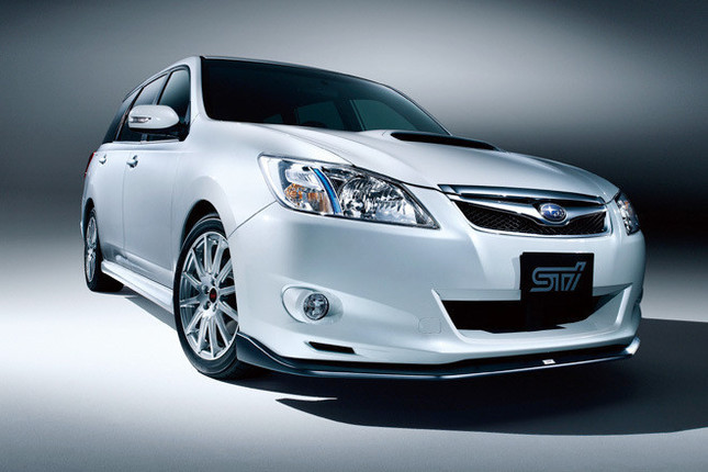 「スバル・エクシーガ2.0GT tuned by STI」
