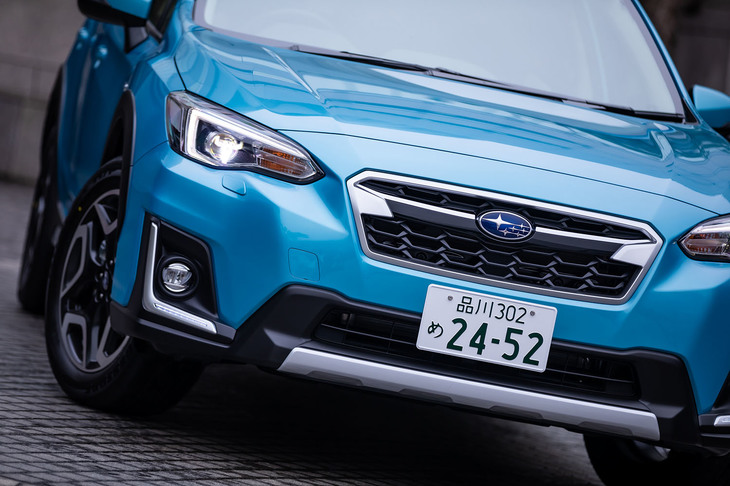 マイナーチェンジで新デザインのヘッドランプが採用された。ただし、ランプユニット内のデザイン変更であるため、パッと見で新旧を見分けるのは難しい。