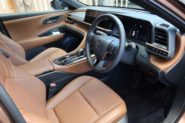 トヨタ・クラウン エステート（インテリア）