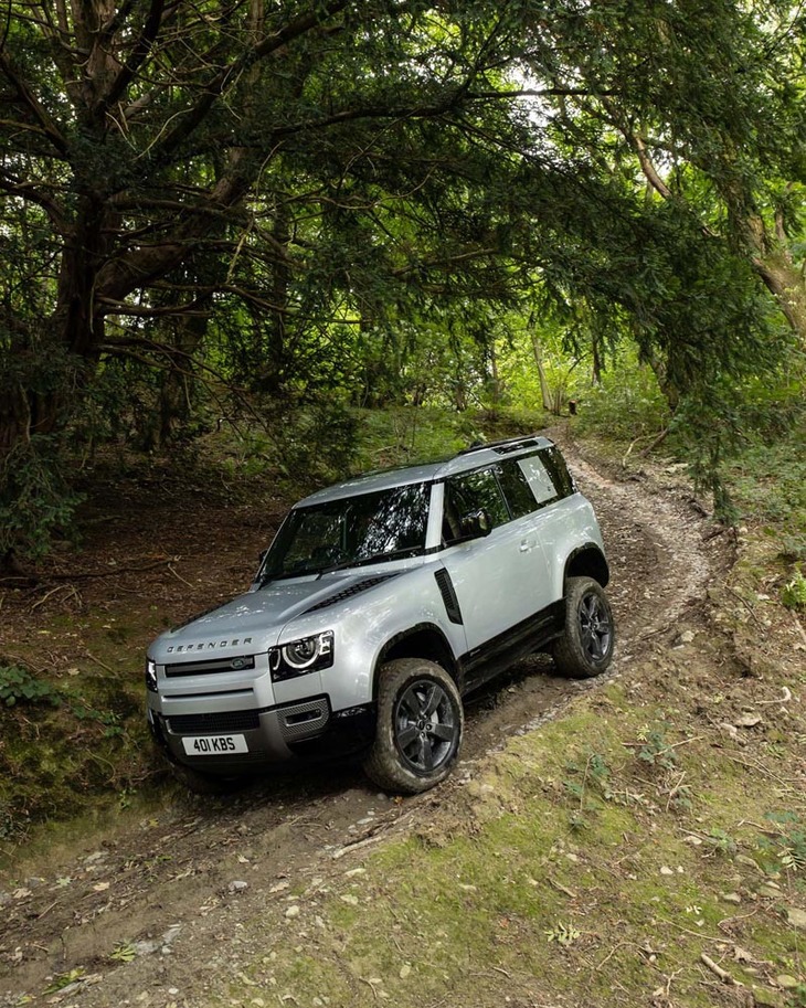 ディフェンダー90 X-DYNAMIC