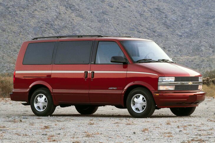 webCGほったがミニバンデザインの完成形と信じて疑わない「シボレー・アストロ」。グネグネ、ウネウネと余計なことをしなくとも、箱型のクルマには箱型のクルマのカッコよさがあるというのが持論である。