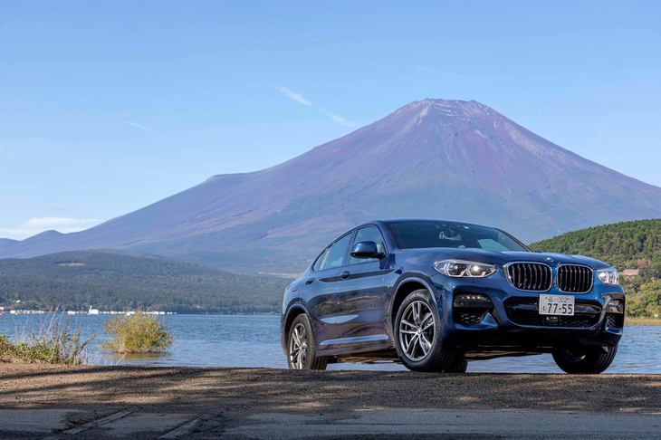 「X4 xDrive20d Mスポーツ」のボディーサイズは全長×全幅×全高＝4760×1920×1620mm、ホイールベースは2865mm。車重は1880kgと発表されている。