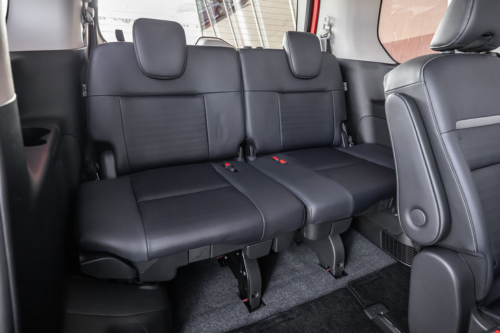 セレナe-POWERルキシオン プロトタイプ（サードシート）