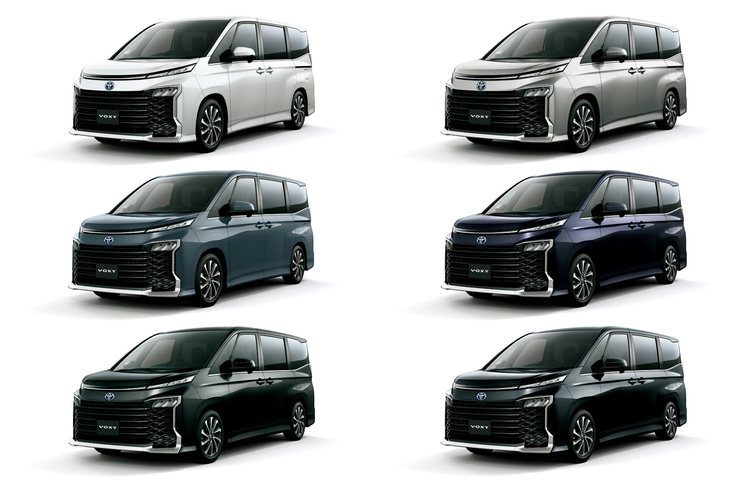 「ヴォクシー」のボディーカラーは全6色。「ノア」と比較すると、「スティールブロンドメタリック」と「レッドマイカメタリック」の設定がない代わりに、こちらには「マッシブグレー」（中段右）が用意されている。