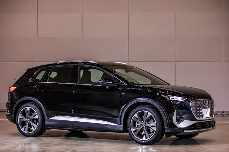 アウディQ4 40 e-tron Sライン