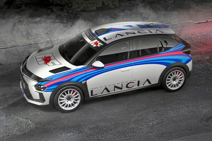 ランチアは、白、青、赤というクラシックなマルティニカラーをまとった「イプシロン ラリー4 HF」を発表した。