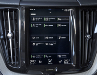 車間距離の警告や車線逸脱の防止機能、駐車のアシストといった運転支援システムの設定も、モニター上で行う。