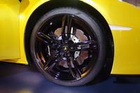 ランボルギーニが「ウラカンEVO RWD」を日本初公開　走りをより楽しむための2WDモデルの画像