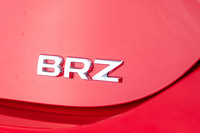 「スポーツ」モードのスロットル特性にはスーパー耐久シリーズの現場で得られた知見と経験が注ぎ込まれているという。