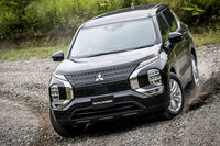 三菱が「アウトランダー」のPHEVをフルモデルチェンジ　2021年12月16日に発売の画像
