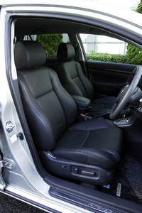 トヨタ・アベンシスワゴンQi（FF/5AT）【ブリーフテスト】の画像