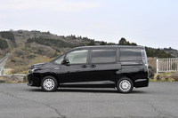 トヨタ・ヴォクシー ハイブリッドV 7人乗り（FF/CVT）【試乗記】の画像