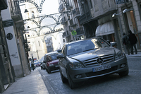 【スペック】C280アバンギャルド：全長×全幅×全高＝4581×1770×1444mm／ホイールベース＝2760mm／車重＝1555kg／駆動方式＝FR／3リッターV6DOHC24バルブ（231ps/6000rpm、30.6kgm/2500〜5000rpm）（欧州仕様）