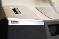 上級グレードの「V6 4MOTION」には、「DYNAUDIO（ディナウディオ）」社製のオーディオが備わる。