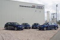 「e-gas」の生成工場と「A3スポーツバック g-tron」。