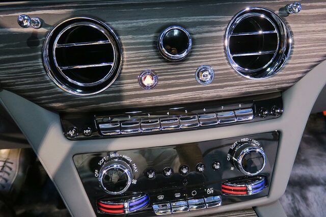 ロールス・ロイス・スペクター プロフェシー 内装・外装など65枚