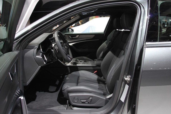 アウディA6アバント