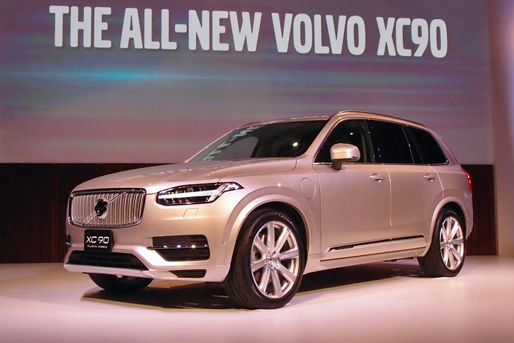 「ボルボXC90」（写真は最上級モデルの「T8 Twin Engine AWD Inscription」）