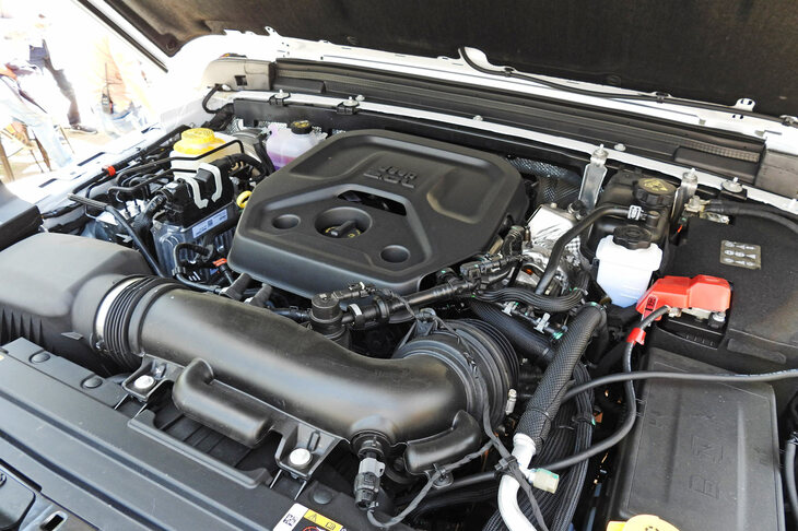ジープ・ラングラー アンリミテッド サハラ（2リッター直4ガソリンターボエンジン）