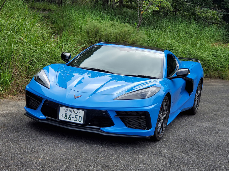 新型「コルベット」のボディーサイズは、全長×全幅×全高＝4630×1940×1220mm。過去に所有していた「フェラーリ458イタリア」は4527×1937×1213mmなので、コルベットのリアトランクを少し削ればほぼ同サイズである。