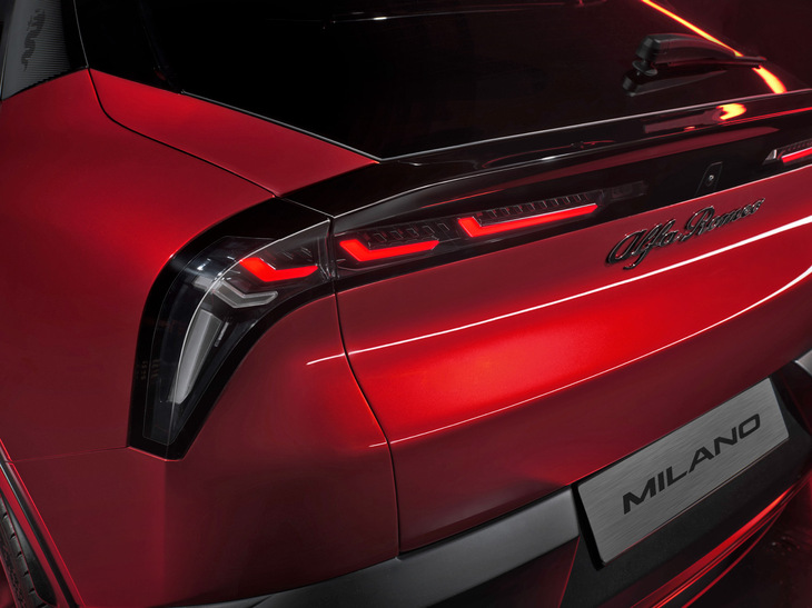 アルファ・ロメオ・ミラノ（リアコンビランプ）